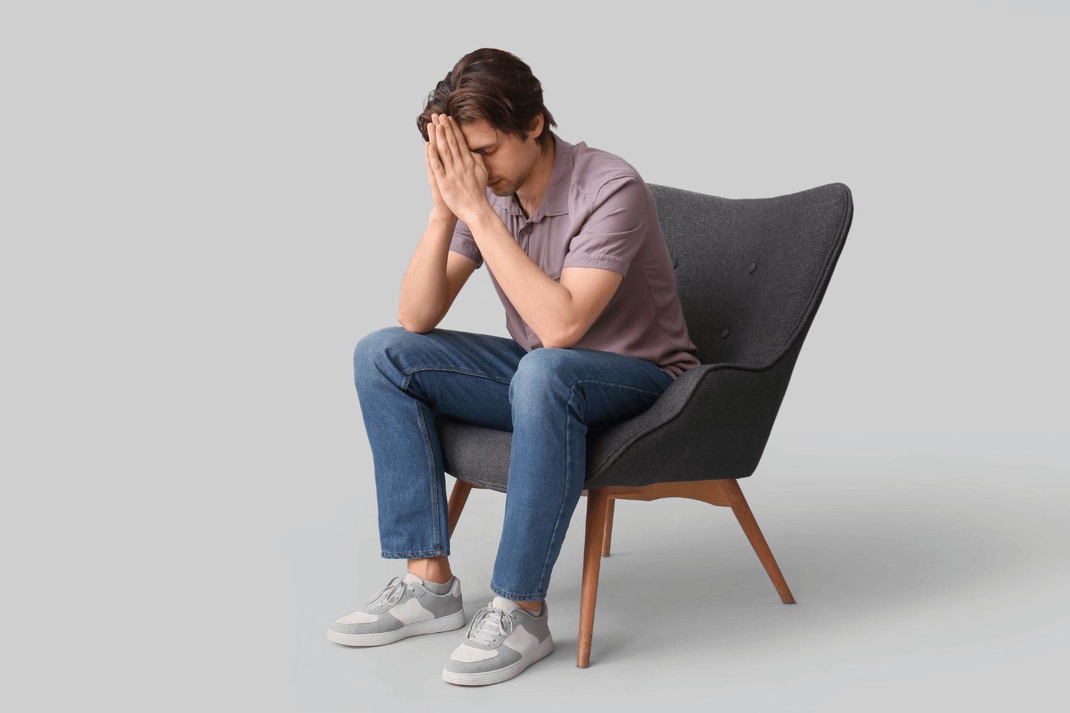5 Signs Women Secretly See You as a Weak Man